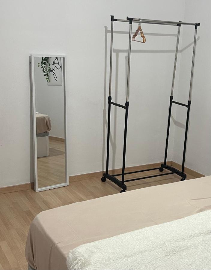 Room Con Bano Privado Sagrada Familia บาร์เซโลนา ภายนอก รูปภาพ